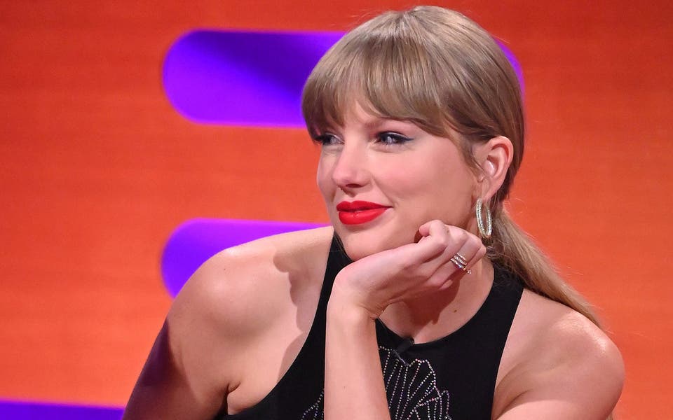 Pop superstar Taylor Swift praised for ‘impeccable’ remake of 1989 album